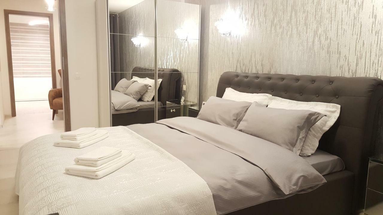 Apartment Alonisos Lux Braşov Exterior foto